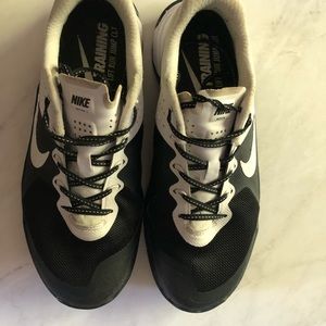 Nike Shoes - Nike Metcon 2 - Black/White Nike Shoes - Nike Metcon 2 - Black/White
